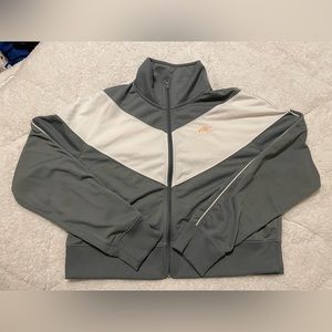 Cute nike cropped windbreaker